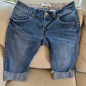 Womens Levi’s jean shorts